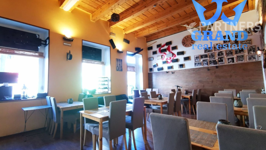 *TOP ZABEHNUTÁ NEAPOLSKÁ PIZZERIA + BÝVANIE* MLYNSKĚ NIVY, BRATISLAVA, Reštaurácia+Byt, 117m2, uprostred business zóny, or