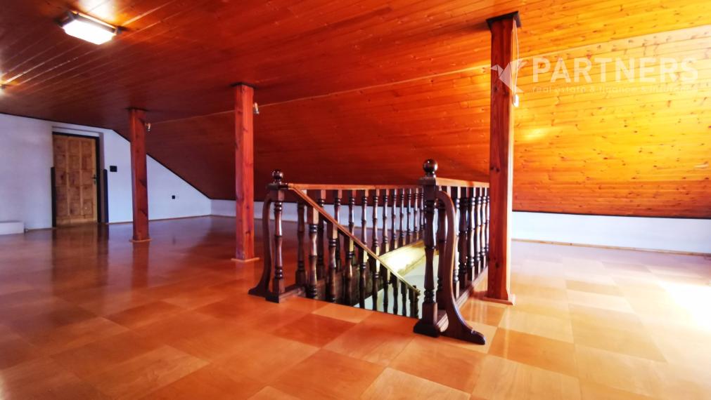 HOT PONUKA ! PLAVECKÝ ŠTVRTOK, 7i RODINNÝ DOM, 274 m², príjemné prostredie, záhrada s bazénom, or