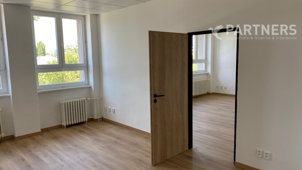 NOVOZREKONŠTRUOVANÉ KANCELÁRIE NA PRENÁJOM ! GALVÁNIHO, az