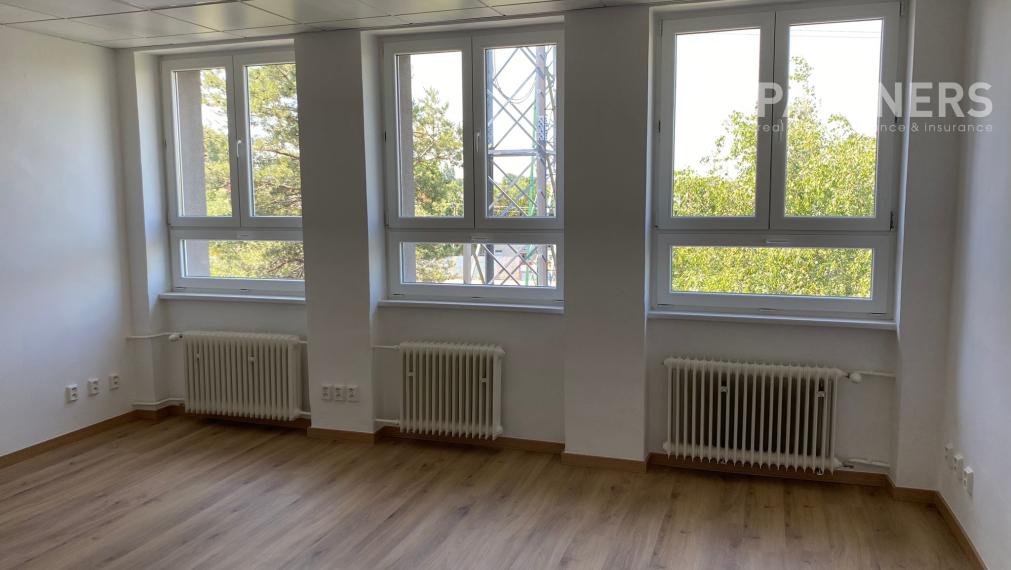 NOVOZREKONŠTRUOVANÉ KANCELÁRIE NA PRENÁJOM ! GALVÁNIHO, az