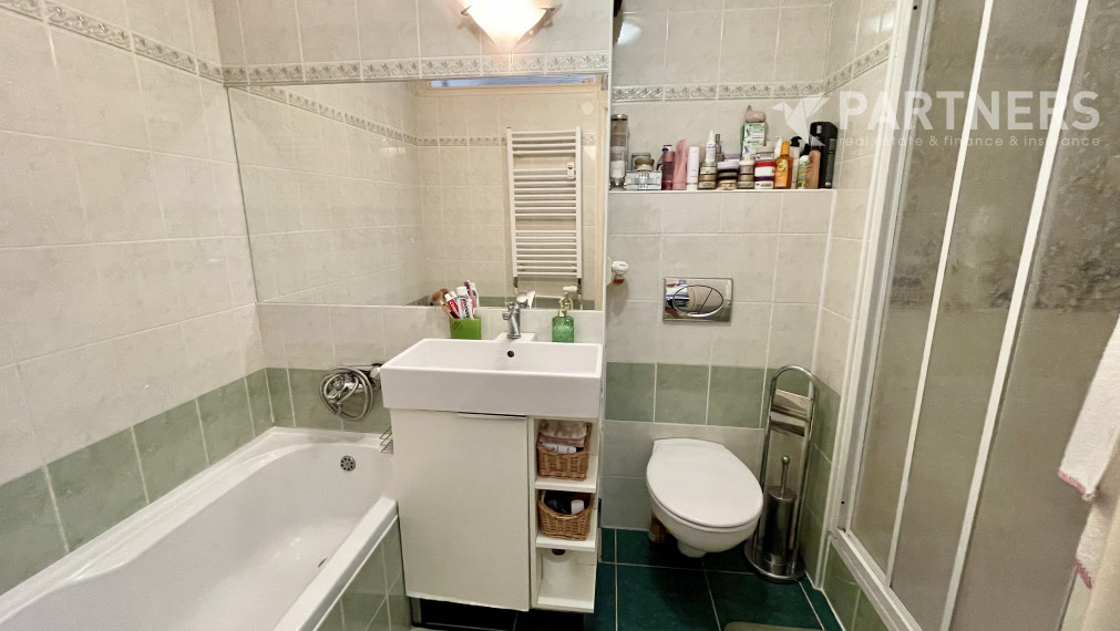 Kysucké Nové Mesto CENTRUM - Útulný 3 izbový byt aj s parkovacím státím v tehlovom bytovom dome! zj