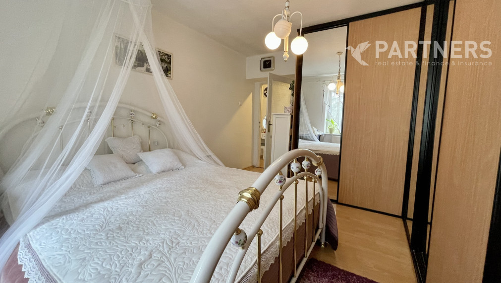 Kysucké Nové Mesto CENTRUM - Útulný 3 izbový byt aj s parkovacím státím v tehlovom bytovom dome! zj