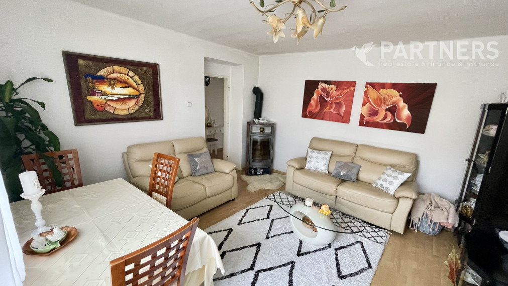 Kysucké Nové Mesto CENTRUM - Útulný 3 izbový byt aj s parkovacím státím v tehlovom bytovom dome! zj