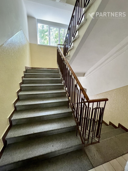 RAČIANSKE MÝTO, PRIESTRANNÝ 3 izb. BYT v tehlovom bytovom dome! zj