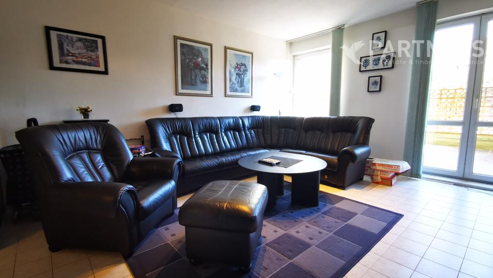 VLASTNÁ TERASA ! POD ZÁHRADAMI, BRATISLAVA - DÚBRAVKA, 4i veľký byt. 142m2, príjemné prostredie / OR