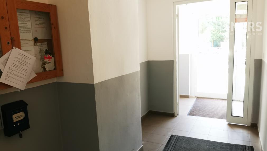 VLASTNÁ TERASA ! POD ZÁHRADAMI, BRATISLAVA - DÚBRAVKA, 4i veľký byt. 142m2, príjemné prostredie / OR