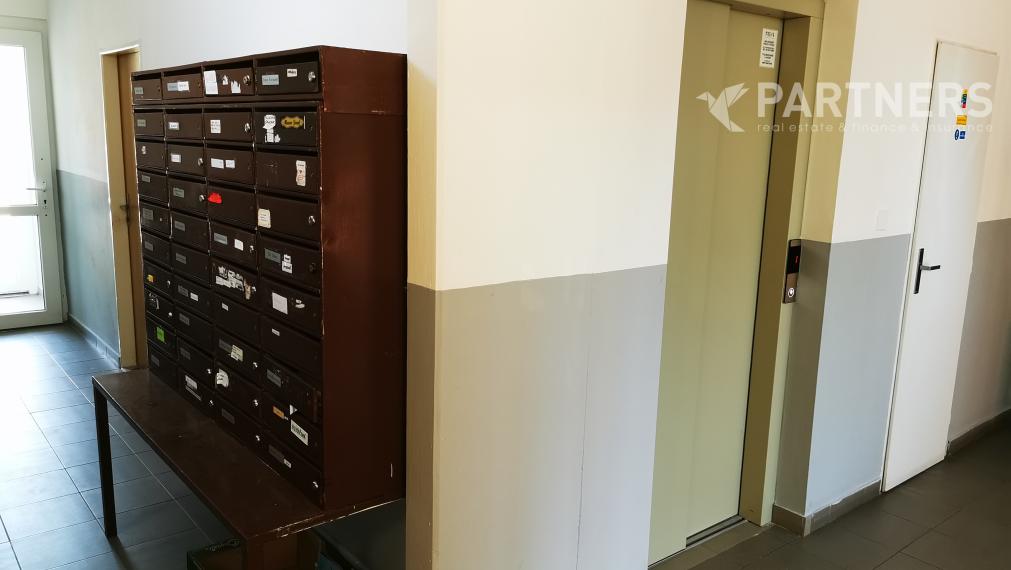 VLASTNÁ TERASA ! POD ZÁHRADAMI, BRATISLAVA - DÚBRAVKA, 4i veľký byt. 142m2, príjemné prostredie / OR