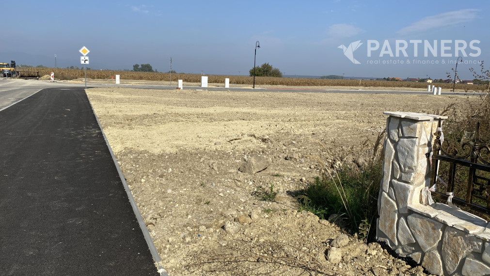 PRIPRAVENÉ STAVEBNÉ POZEMKY ! CHORVÁTSKY GROB, od 800 m2, kompletná OV