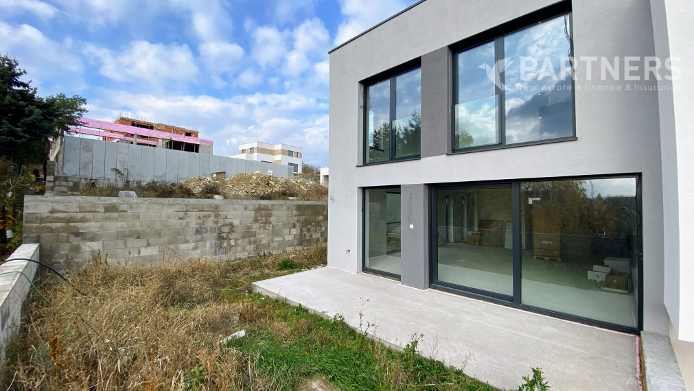 NOVOSTAVBA 4i DOMU, KRÁSNY VÝHĽAD, STUPAVSKA ul., BA RAČA