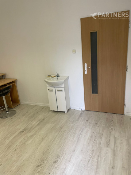 HOT PONUKA ! ZNIEVSKA 19, BRATISLAVA, 16m2, SAMOSTATNÝ VCHOD Z ULICE, or