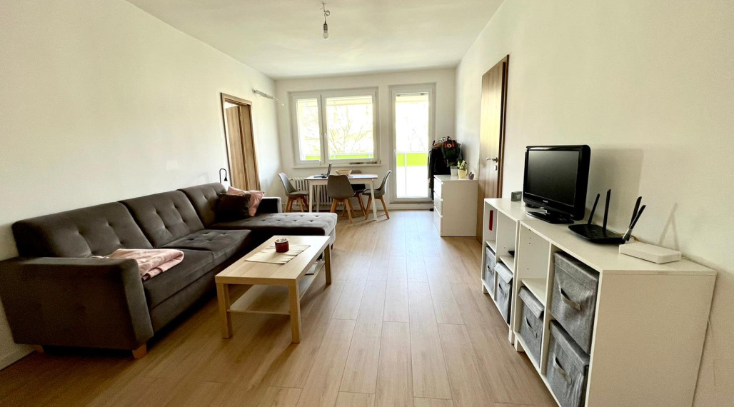 PREDAJ 4I BYTU S VEĽKOU LOGGIOU V KRÁSNOM PROSTREDÍ ! NEMČÍKOVA ul., DÚBRAVKA, az