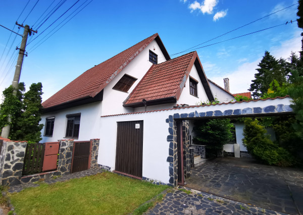 HOT PONUKA ! PLAVECKÝ ŠTVRTOK, 7i RODINNÝ DOM, 274 m², príjemné prostredie, záhrada s bazénom, or