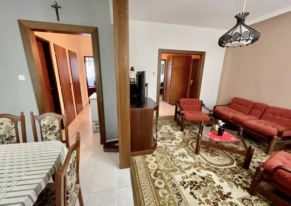 RAČIANSKE MÝTO, PRIESTRANNÝ 3 izb. BYT v tehlovom bytovom dome! zj