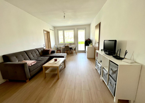 PREDAJ 4I BYTU S VEĽKOU LOGGIOU V KRÁSNOM PROSTREDÍ ! NEMČÍKOVA ul., DÚBRAVKA, az