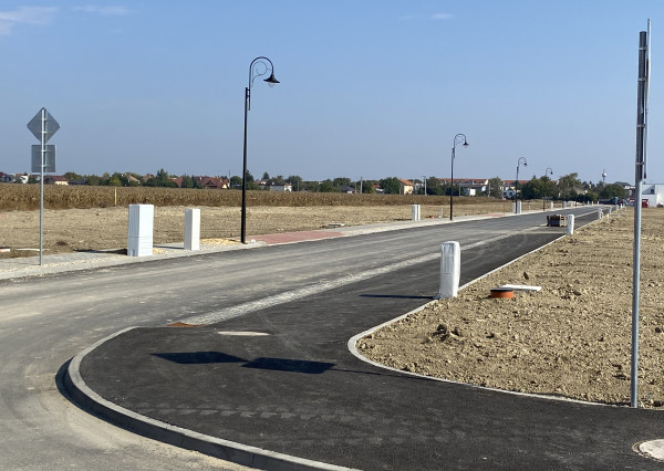 PRIPRAVENÉ STAVEBNÉ POZEMKY ! CHORVÁTSKY GROB, od 800 m2, kompletná OV