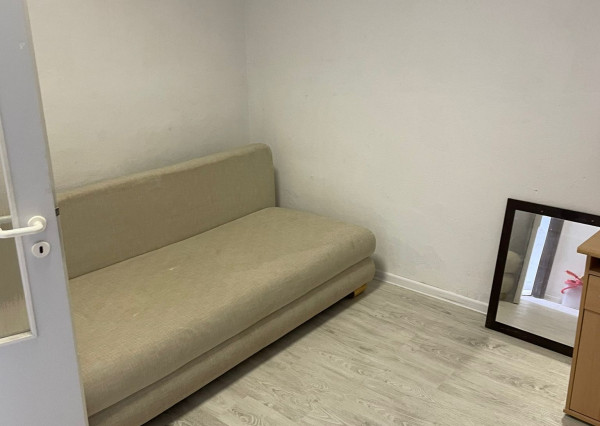 HOT PONUKA ! ZNIEVSKA 19, BRATISLAVA, 16m2, SAMOSTATNÝ VCHOD Z ULICE, or